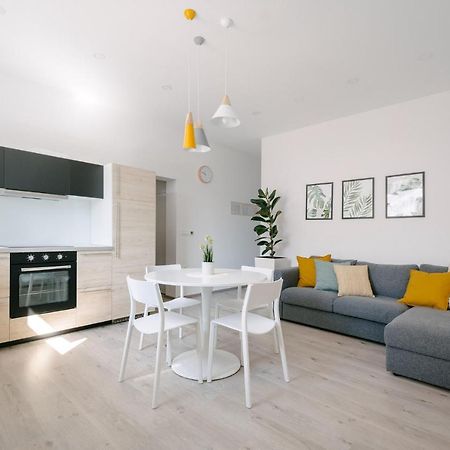 Apartment Fresh - Parking Included Izola Exterior foto
