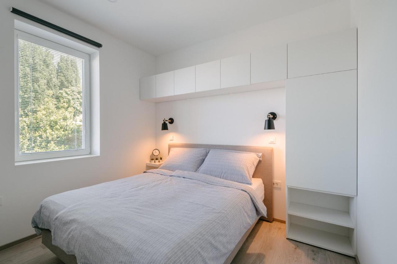 Apartment Fresh - Parking Included Izola Exterior foto